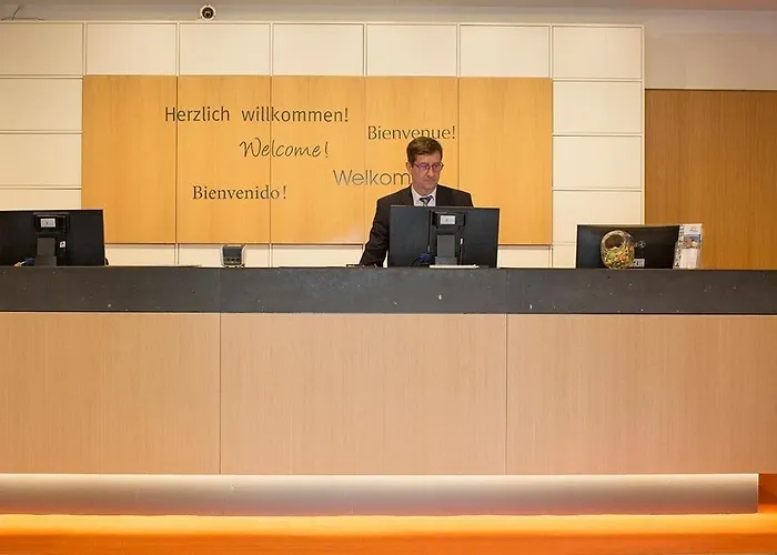 City-hotel Kurfuerst Balduin فندق